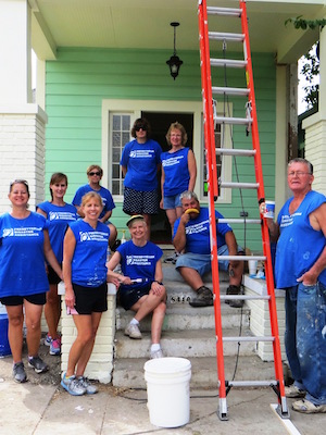 Volunteers at Apricot St - October 2015